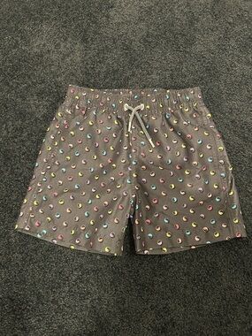 Kids' Gray Swim Trunks with Colorful Yin Yang print (size 5/6)